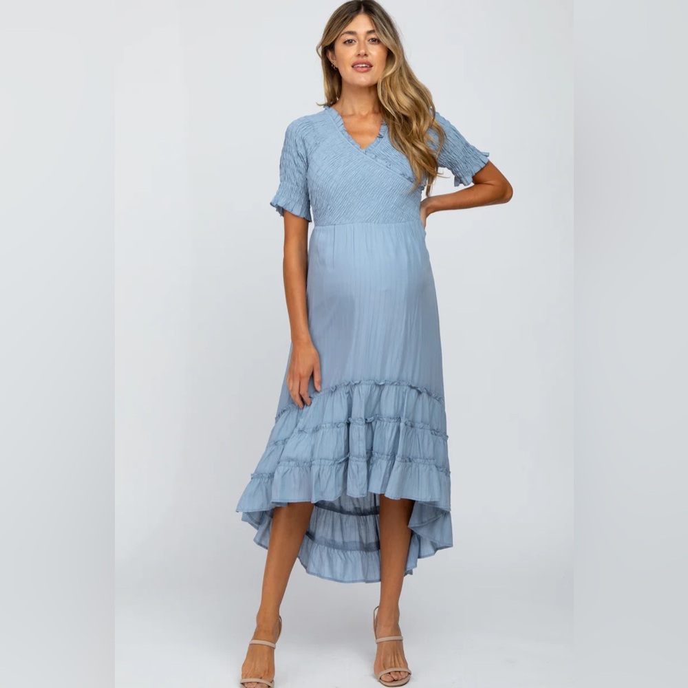$82 Pink blush maternity hi-low smocked midi dress floral S